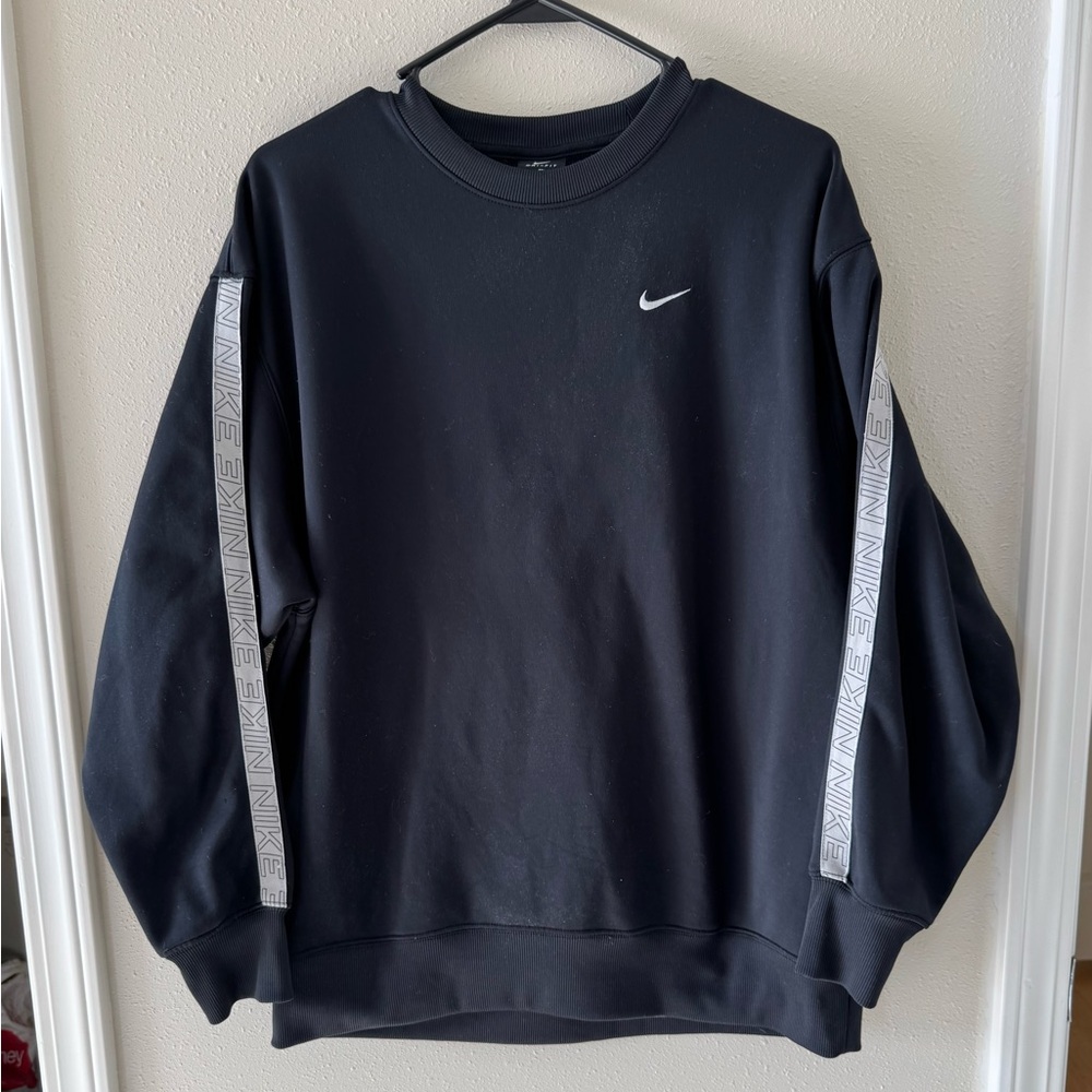 Nike Women’s Oversized Sz Small Black / White Therma Training Crew CU5515-011